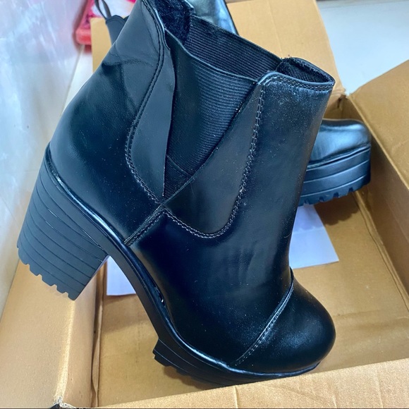 Ankle Length Synthetic Leather Boots for women, size-39 - Picture 5 of 9